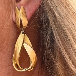 Trifari dangle Earrings